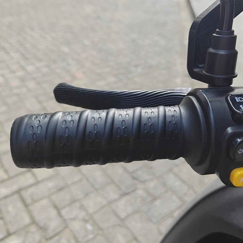 2Pcs Silicone Anti Slip Handle - Motorcycle Gear Sleeve ulasan dan harga